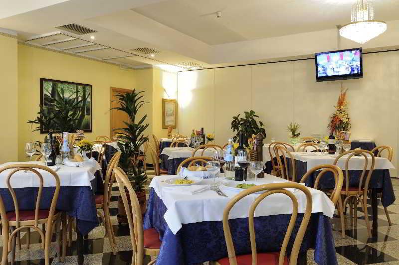 Hotel Bertusi 포레타테르메 외부 사진