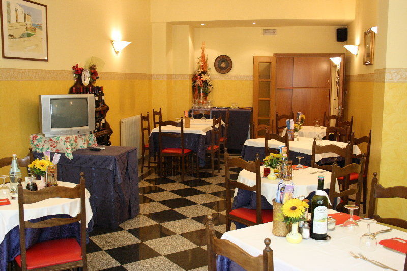 Hotel Bertusi 포레타테르메 외부 사진