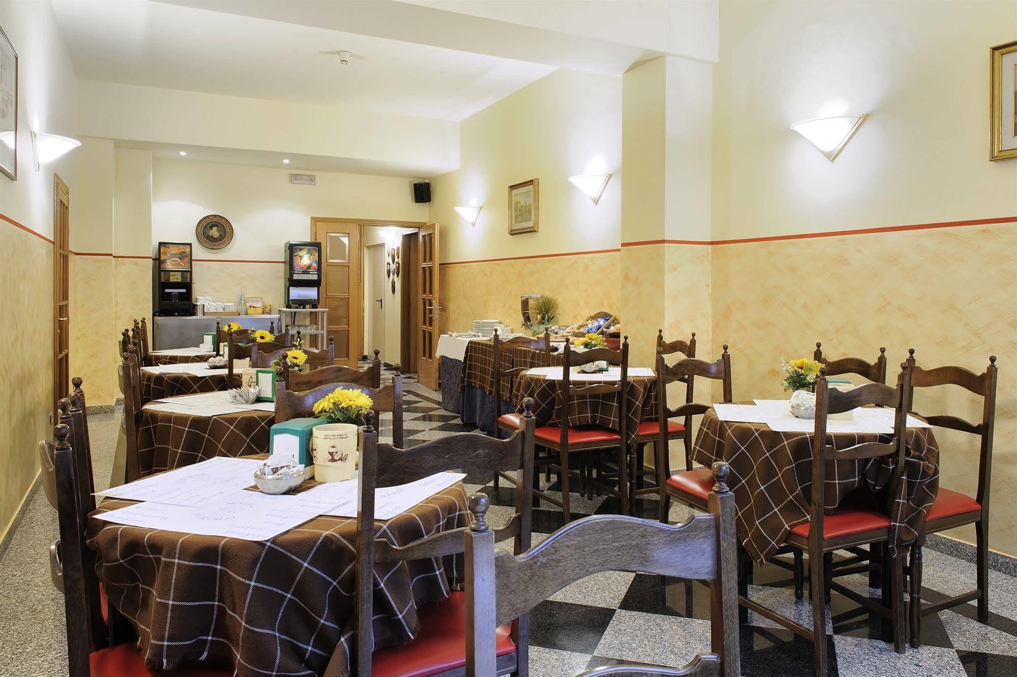 Hotel Bertusi 포레타테르메 외부 사진
