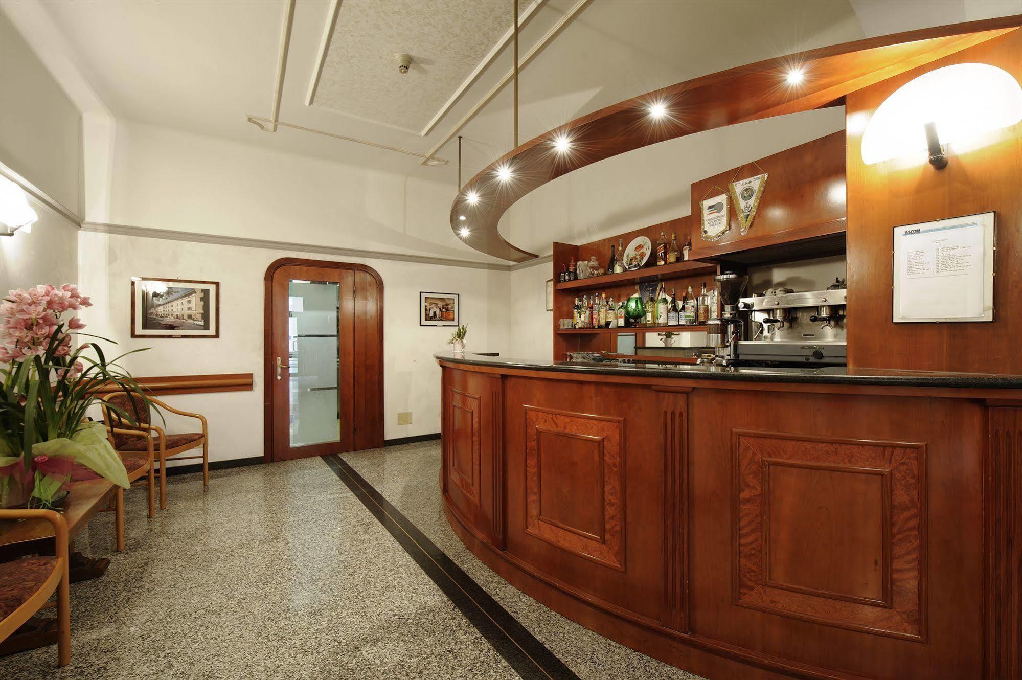 Hotel Bertusi 포레타테르메 외부 사진