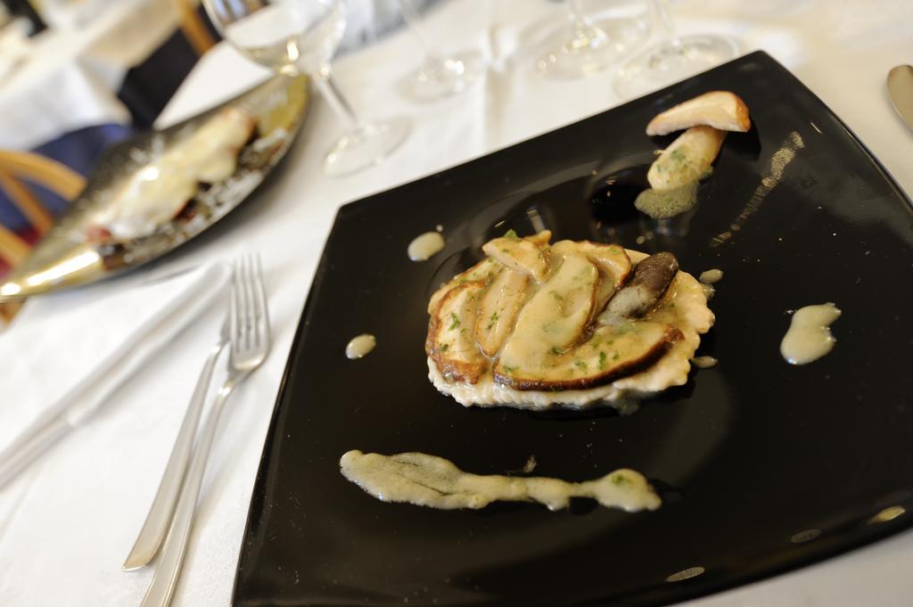 Hotel Bertusi 포레타테르메 외부 사진
