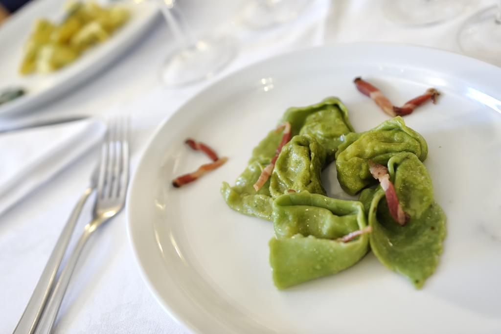 Hotel Bertusi 포레타테르메 외부 사진