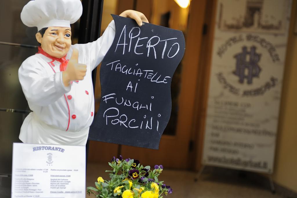 Hotel Bertusi 포레타테르메 외부 사진