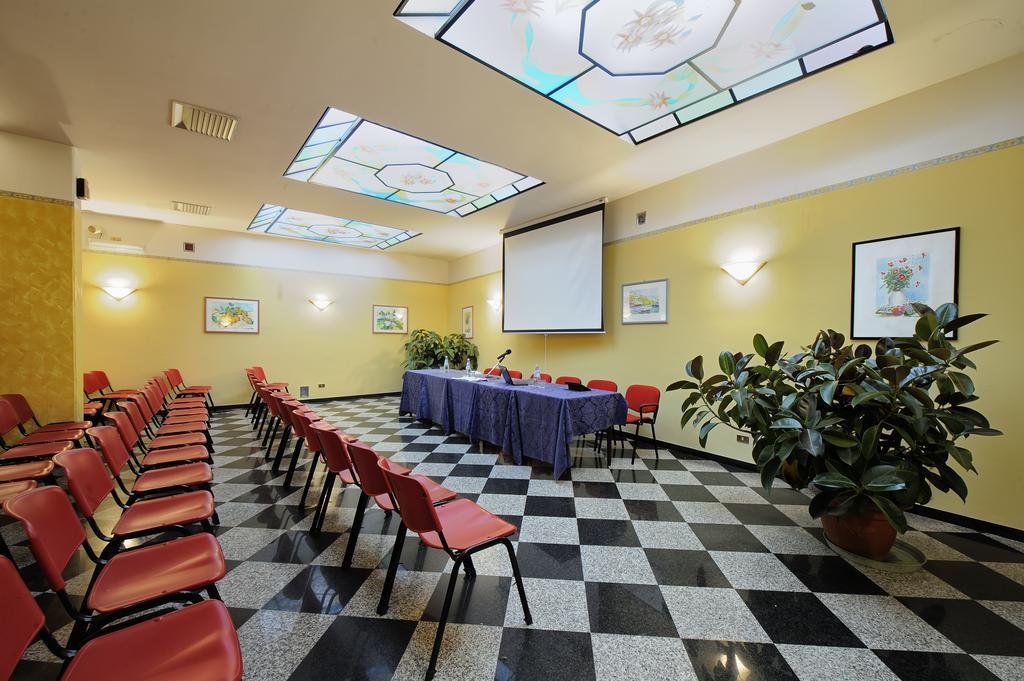 Hotel Bertusi 포레타테르메 외부 사진