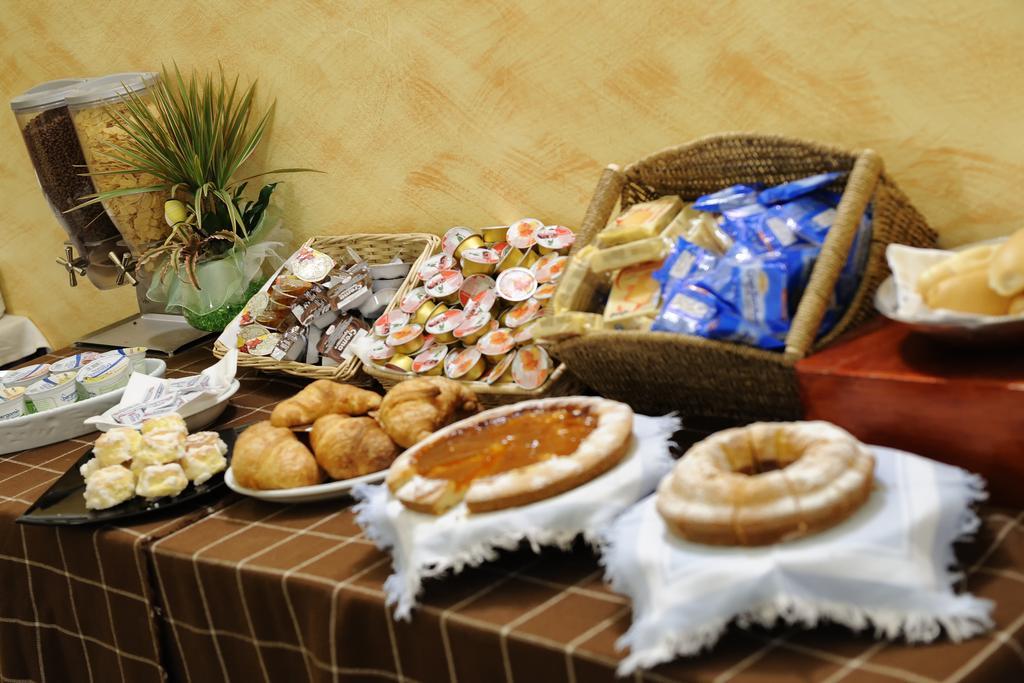 Hotel Bertusi 포레타테르메 외부 사진